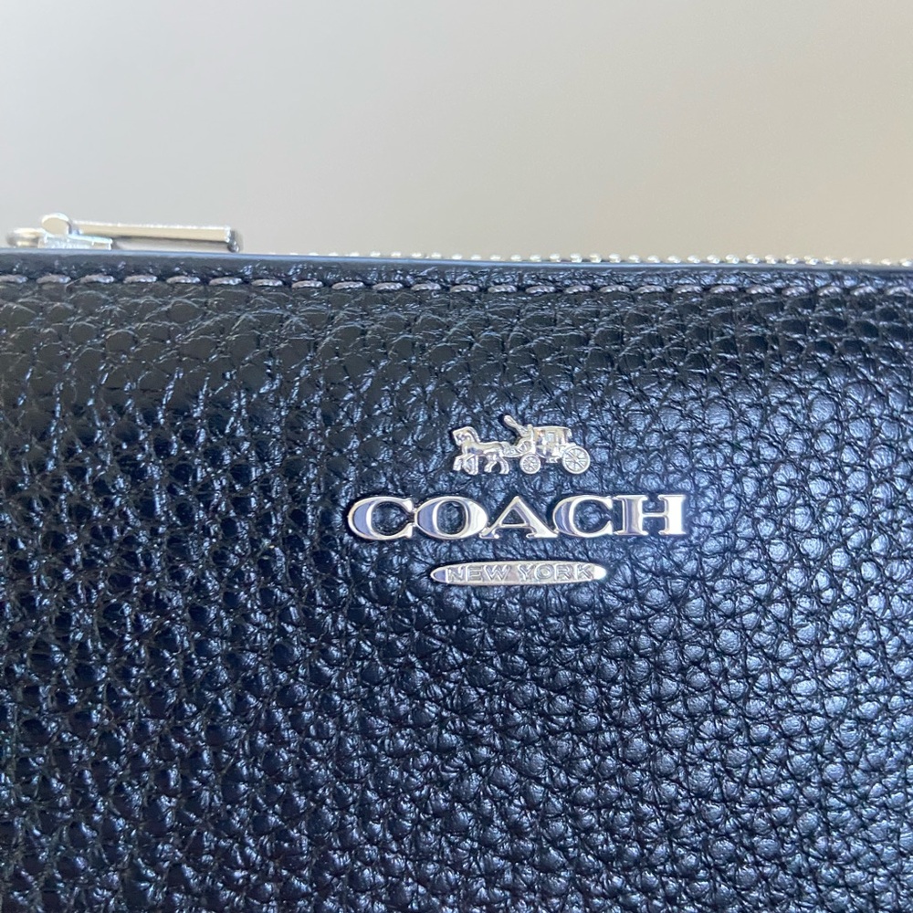 Like New Coach Billfold Black Genuine Leather Women’s Wallet Silver Hardware - Picture 6 of 7